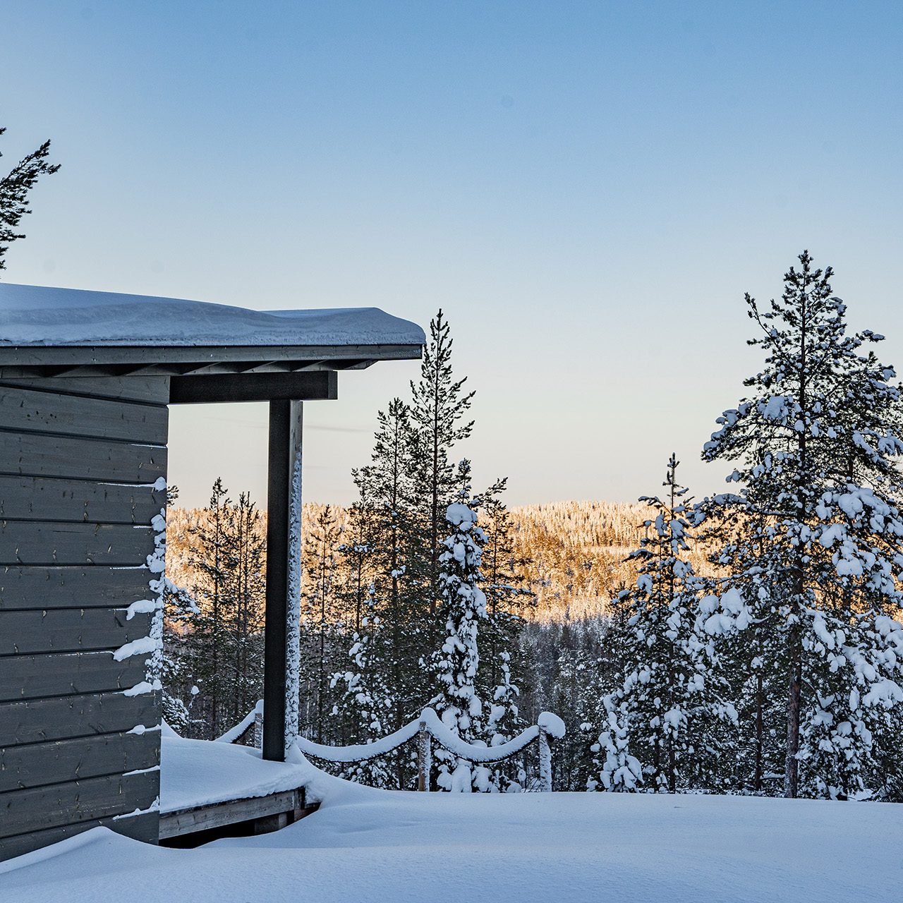 Arctic Glass Housen luminen terassi.