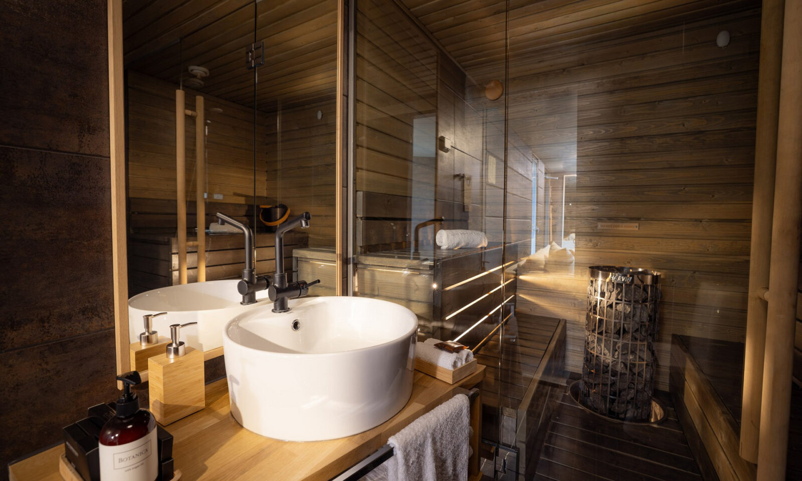 Sauna of the Arctic GlassHouse Suite. | Arctic TreeHouse Hotel